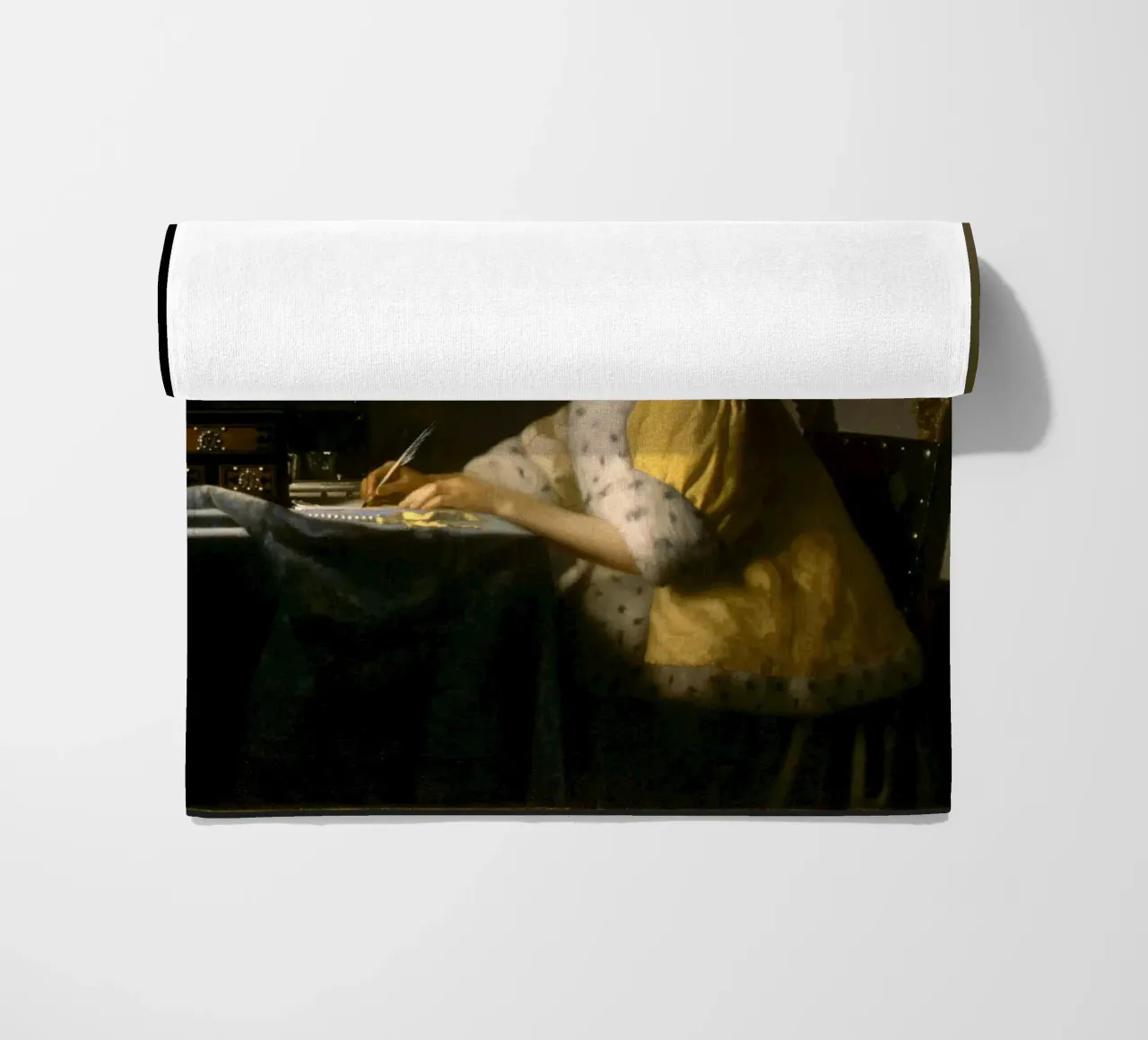 Lo scrittore di lettere in giallo - Eleganza senza tempo di Vermeer telo mare da Little Art Histories