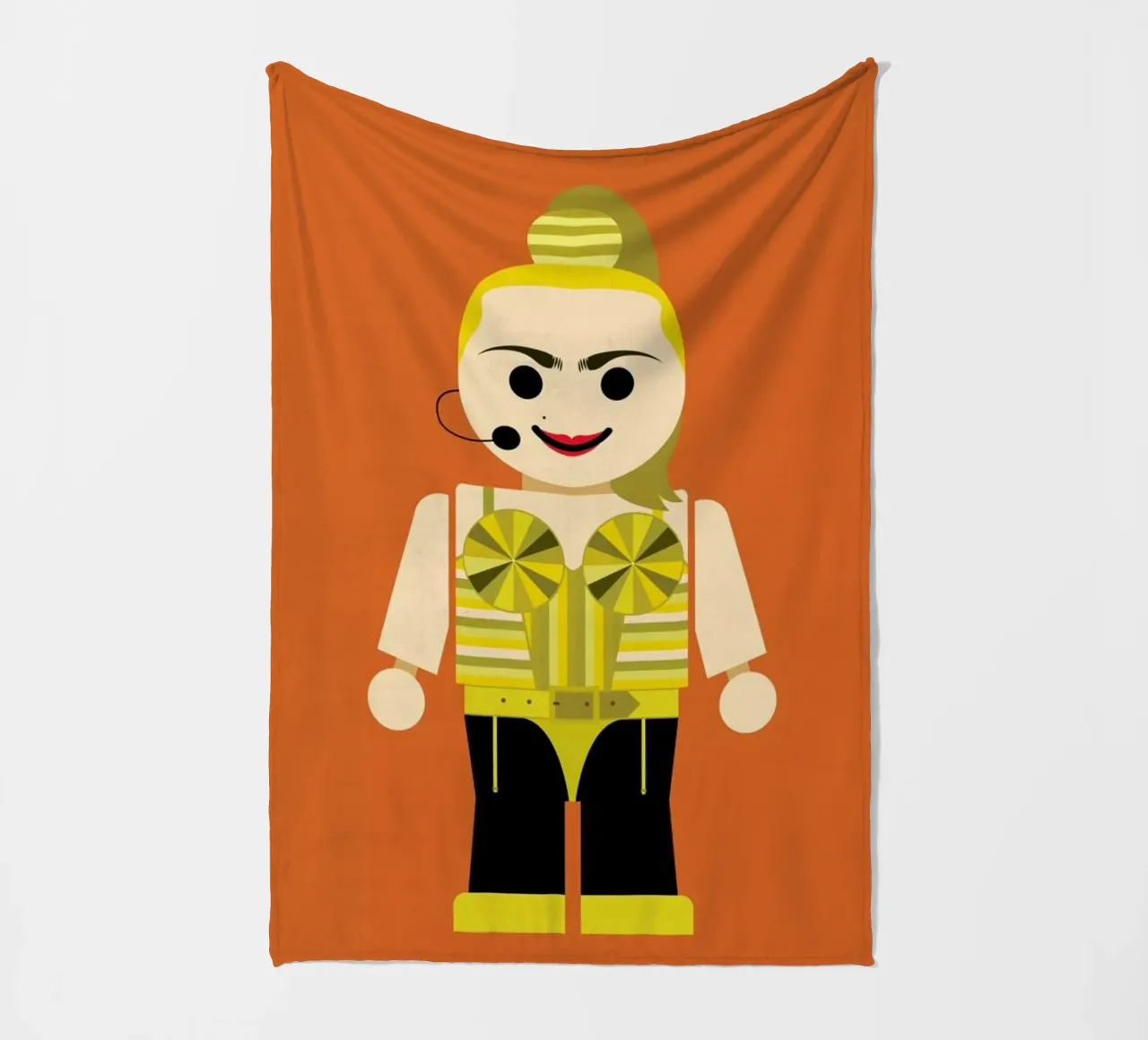 Madonna Toy coperta in pile da Rafa Gomes