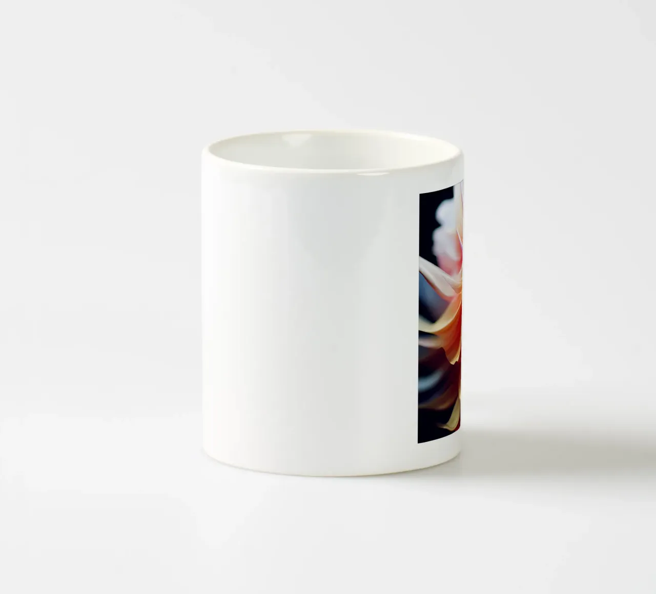 Macro Orange & Pink Dahlia Flower tazza in ceramica da Bold Blooms