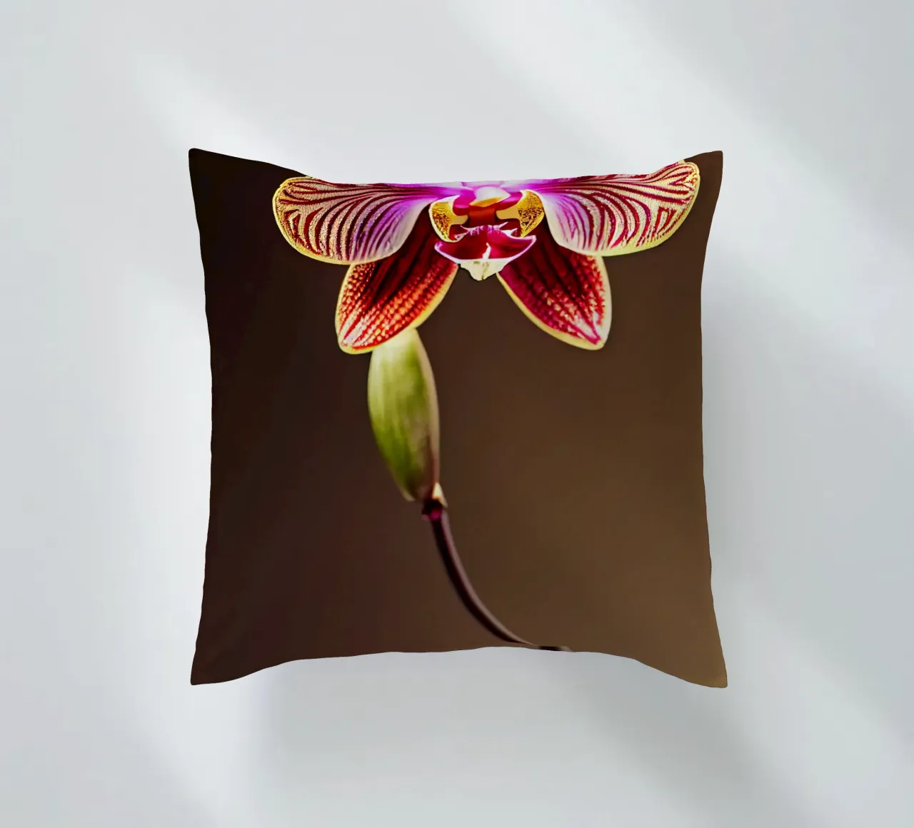 Makro Orchidee Blume Kissen von Bold Blooms