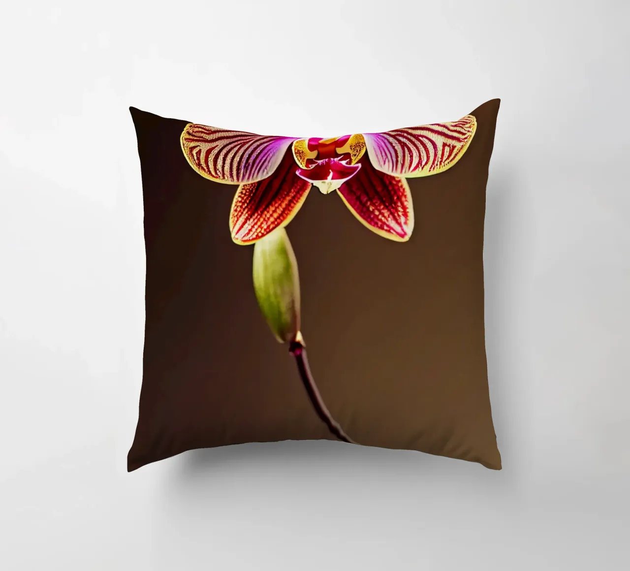 Makro Orchidee Blume Kissen von Bold Blooms