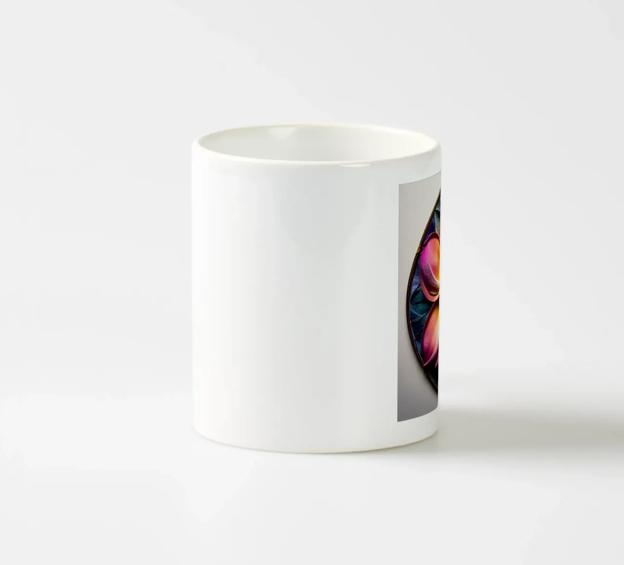 Macro fiore di plumeria tazza in ceramica da Bold Blooms