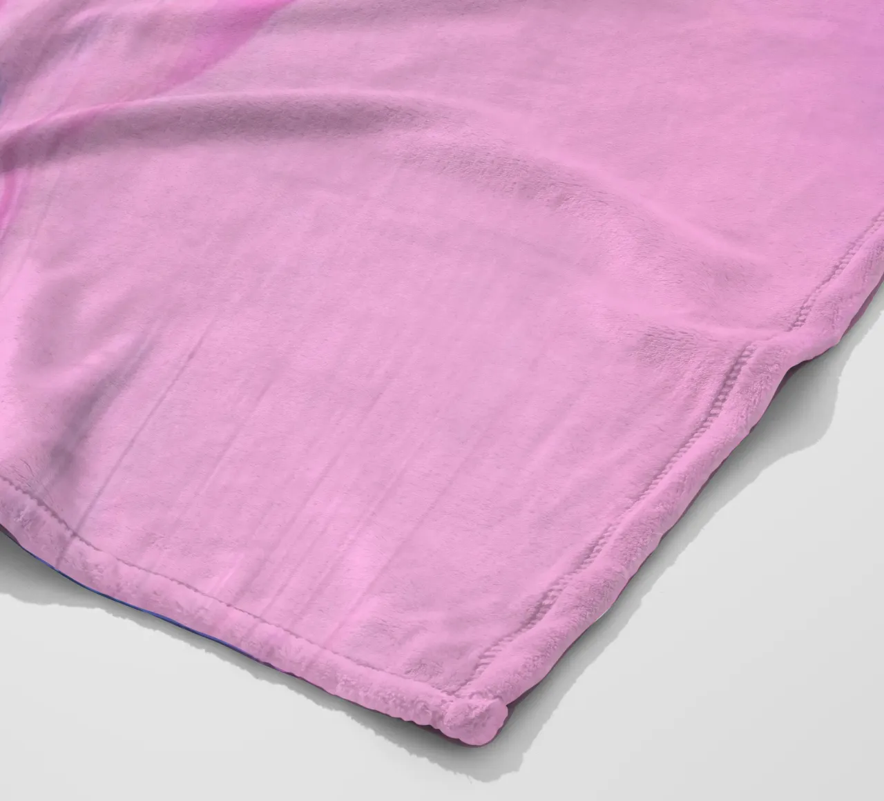 Glitcherd Iris on Pink coperta in pile da cafelab
