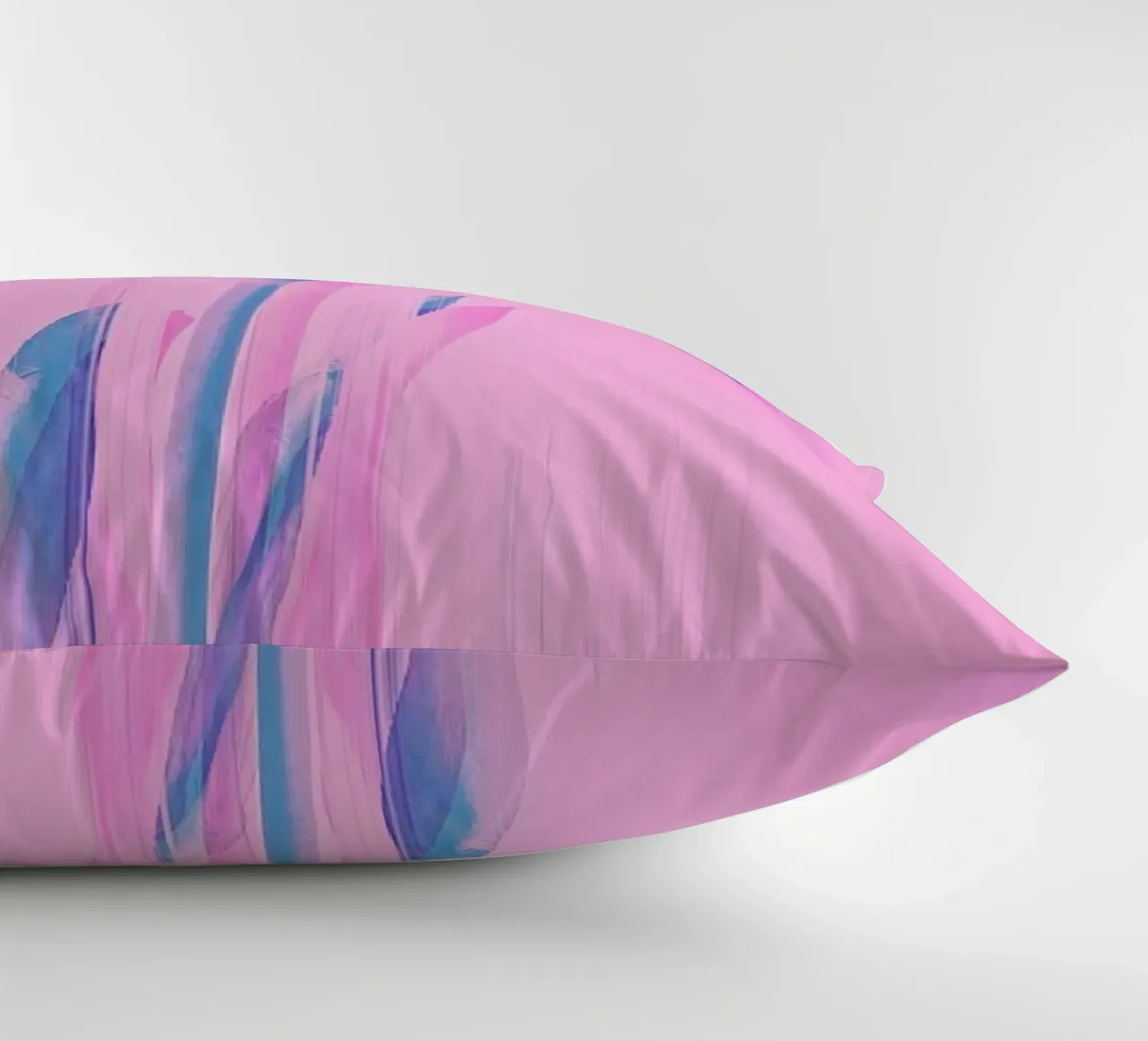 Glitcherd Iris on Pink cuscino da cafelab