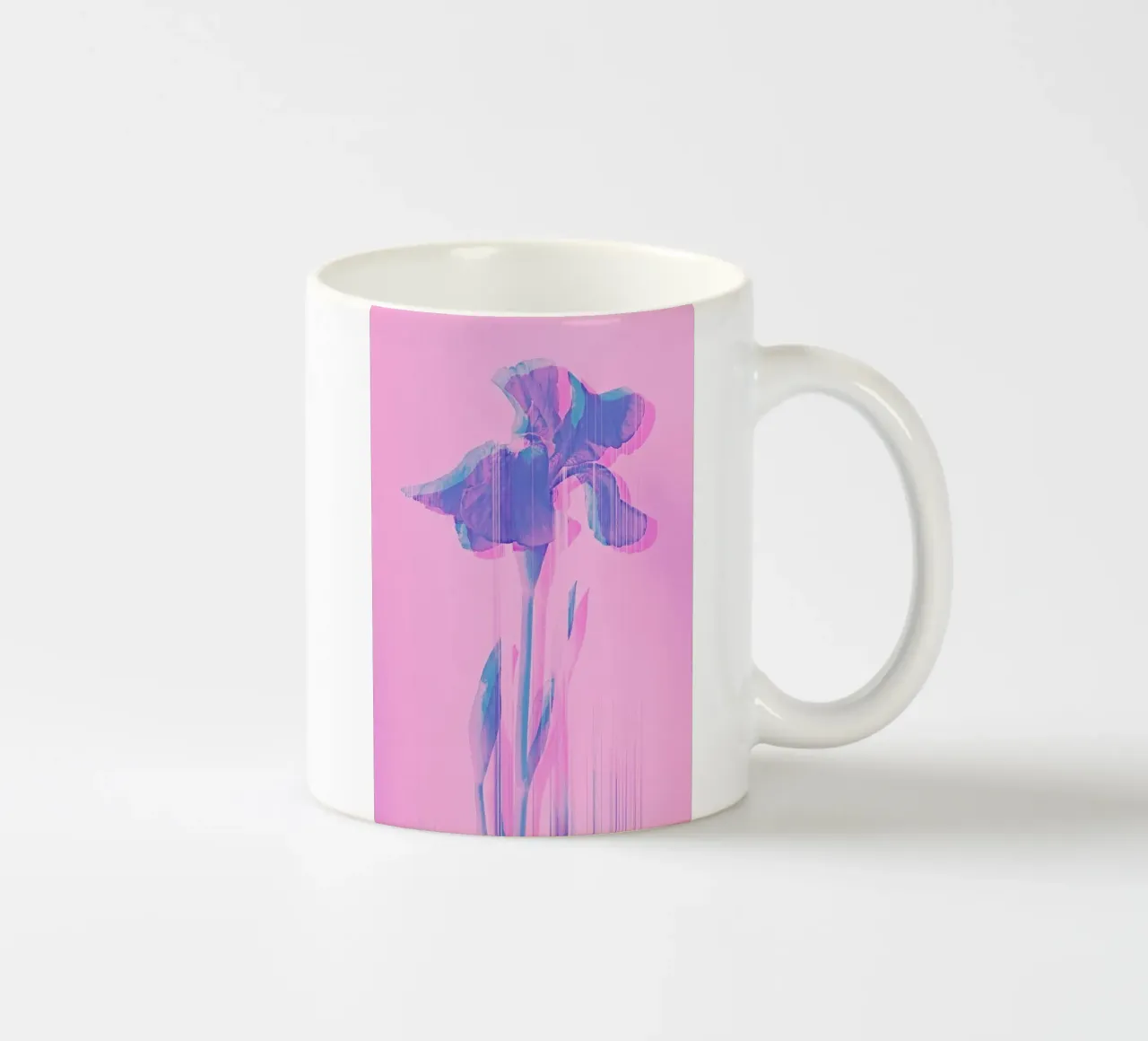 Glitcherd Iris on Pink tazza in ceramica da cafelab
