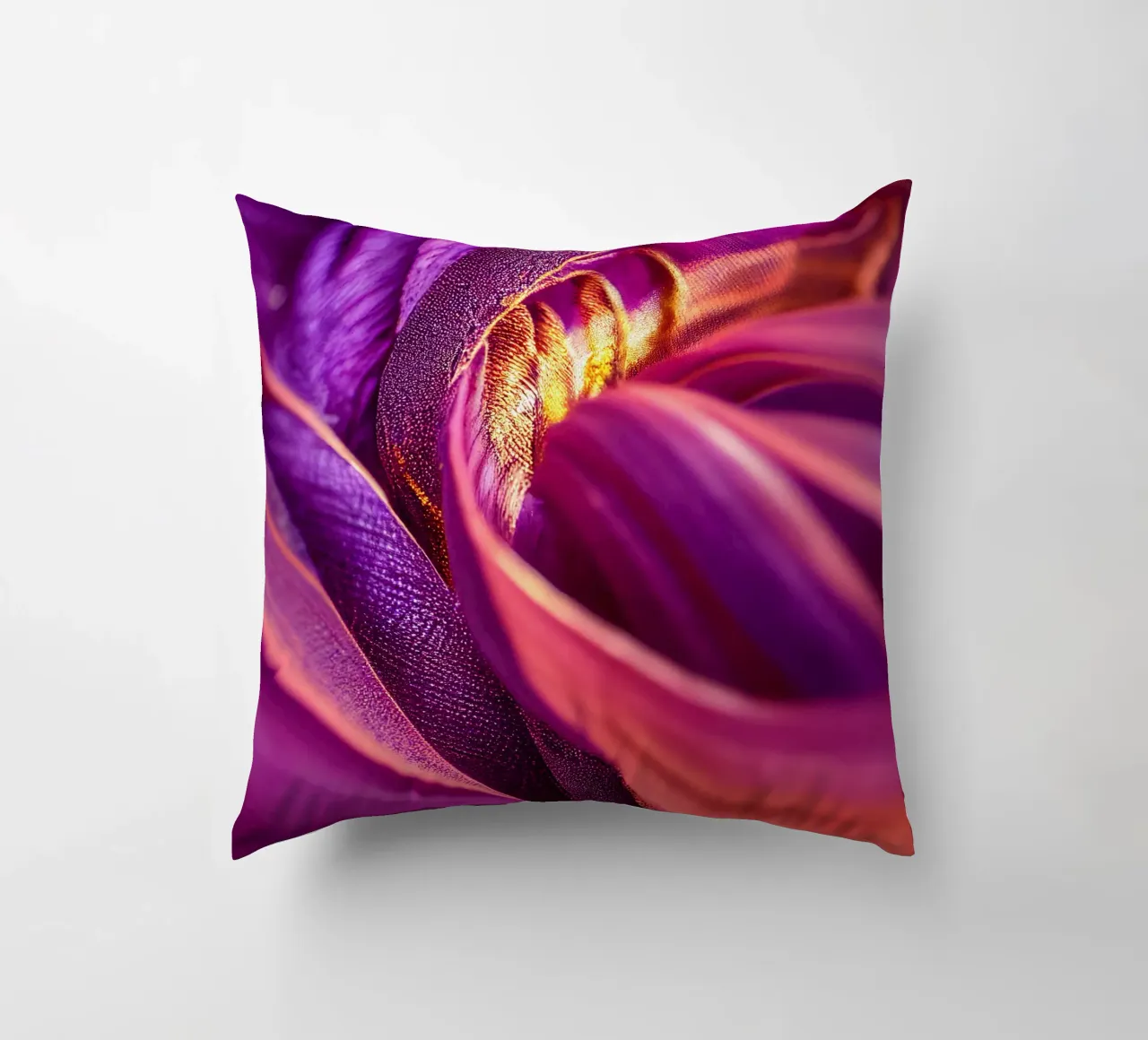 Macro Passiflora viola cuscino da Bold Blooms