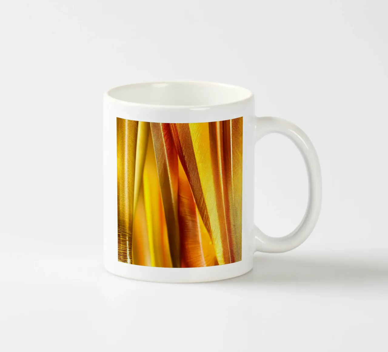 Macro Fiore di Rohira tazza in ceramica da Bold Blooms