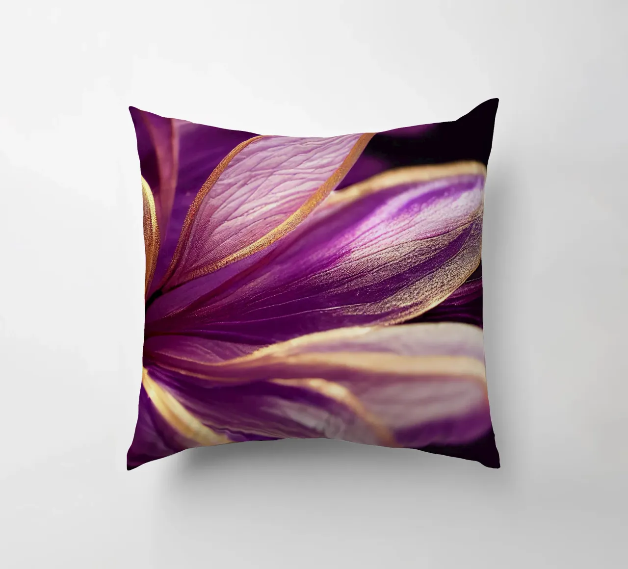 Macro Fiore di violetta cuscino da Bold Blooms
