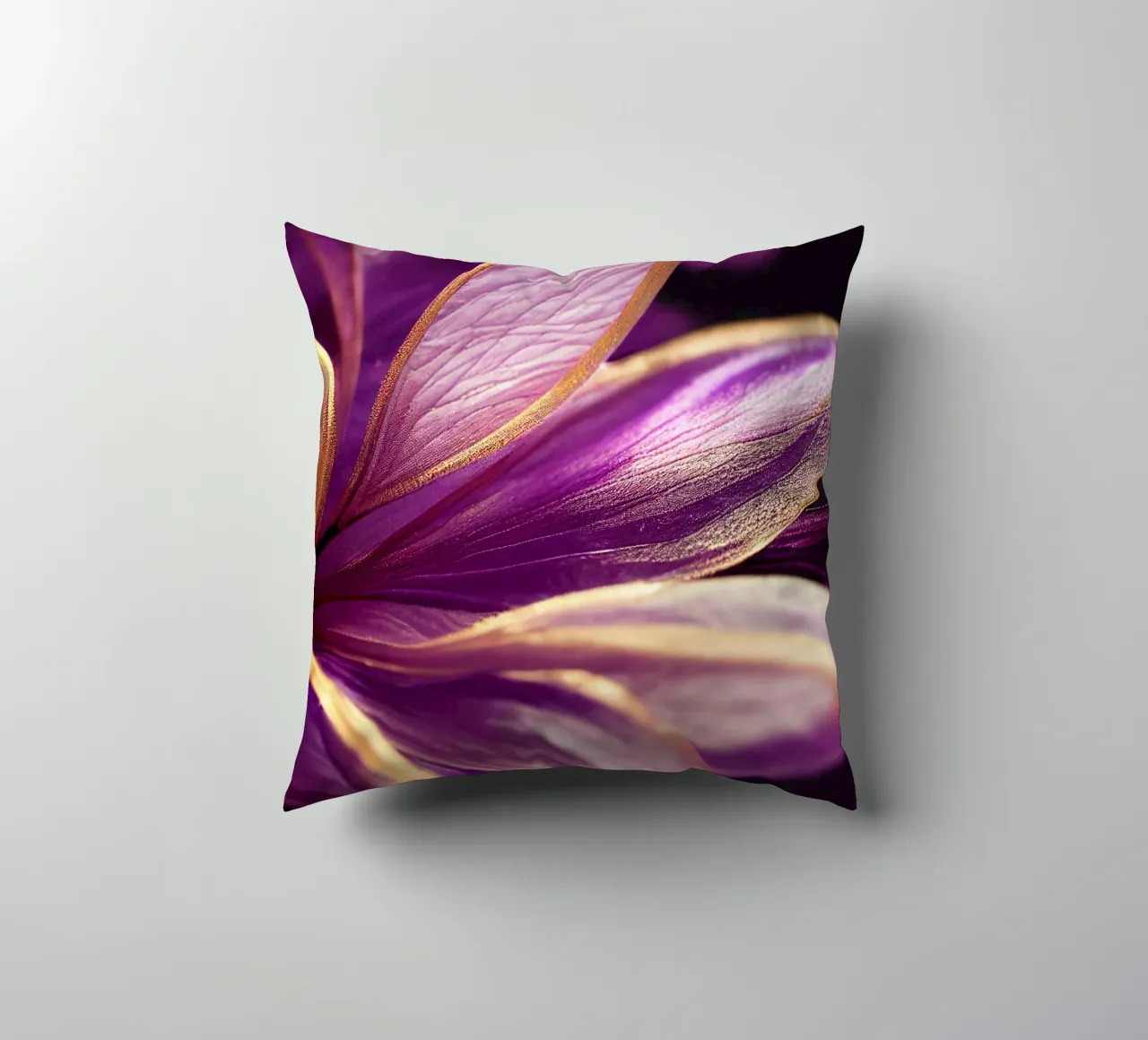 Macro Fiore di violetta cuscino da Bold Blooms
