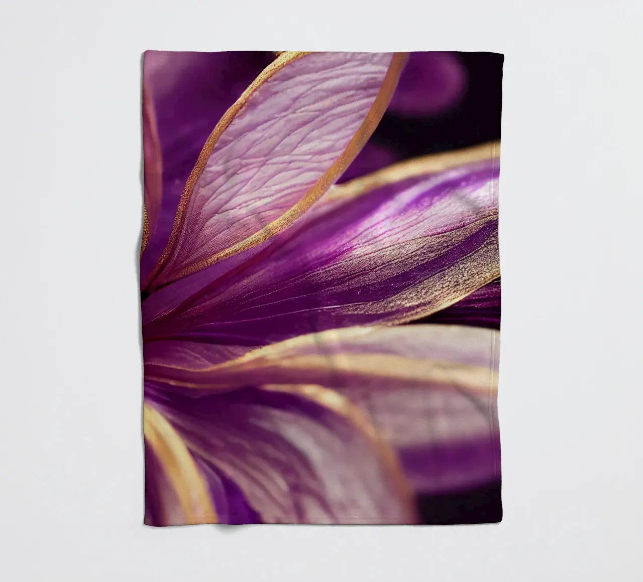 Macro Fiore di violetta coperta in pile da Bold Blooms