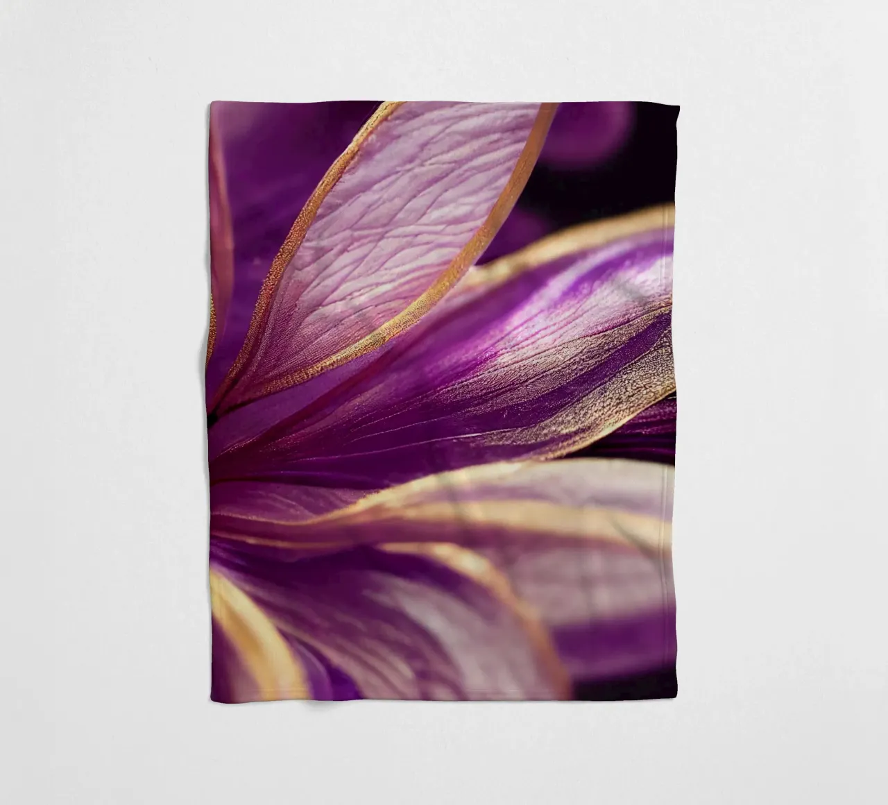 Macro Fiore di violetta coperta in pile da Bold Blooms