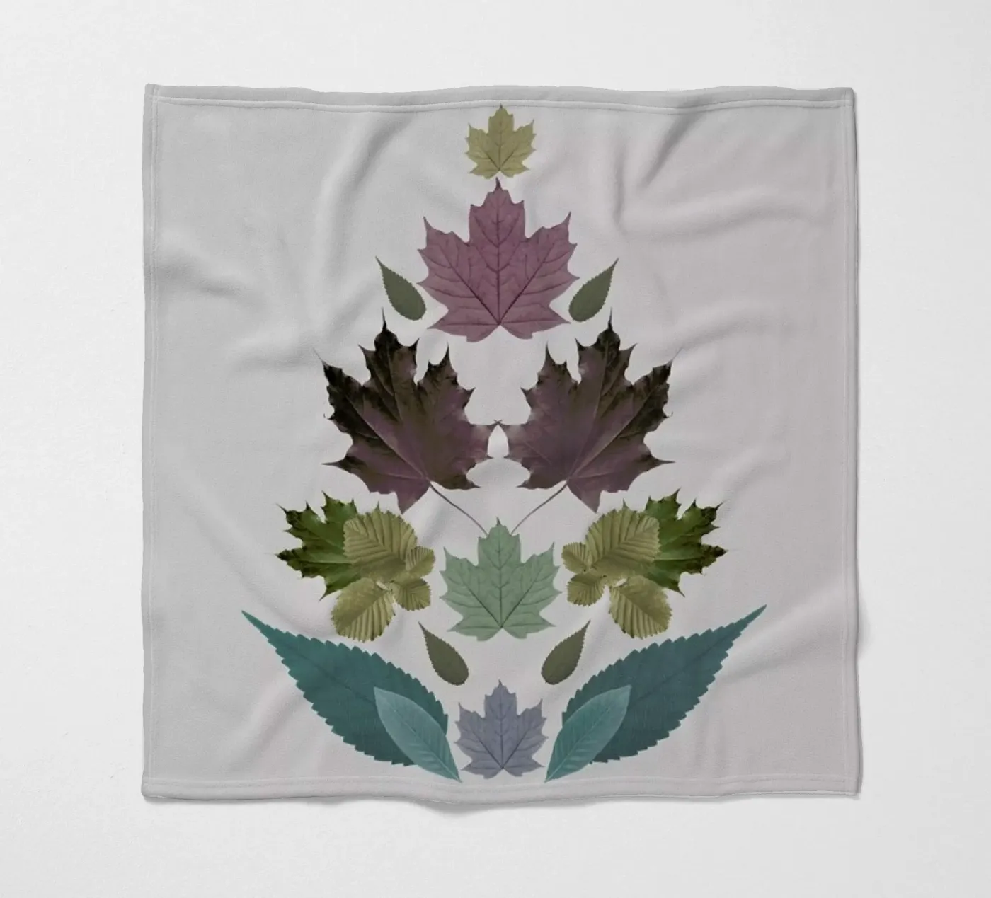 Leaves Tree Fleecedecke von The Wall Shop