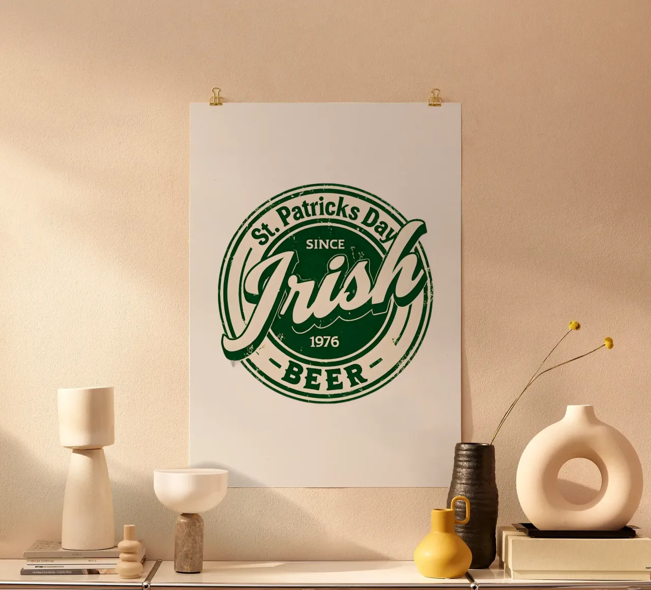 Birra irlandese per il giorno di San Patrizio poster da RETRO VINTAGE EDITION