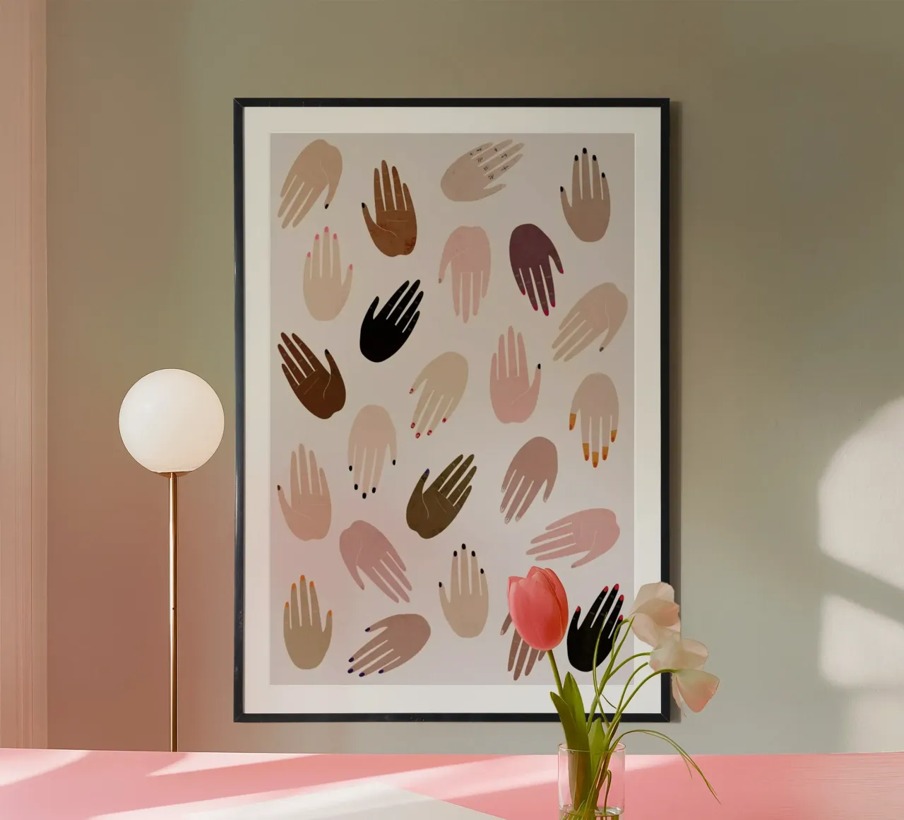 GRRRL poster con telaio in legno da STUDIO LEEMO