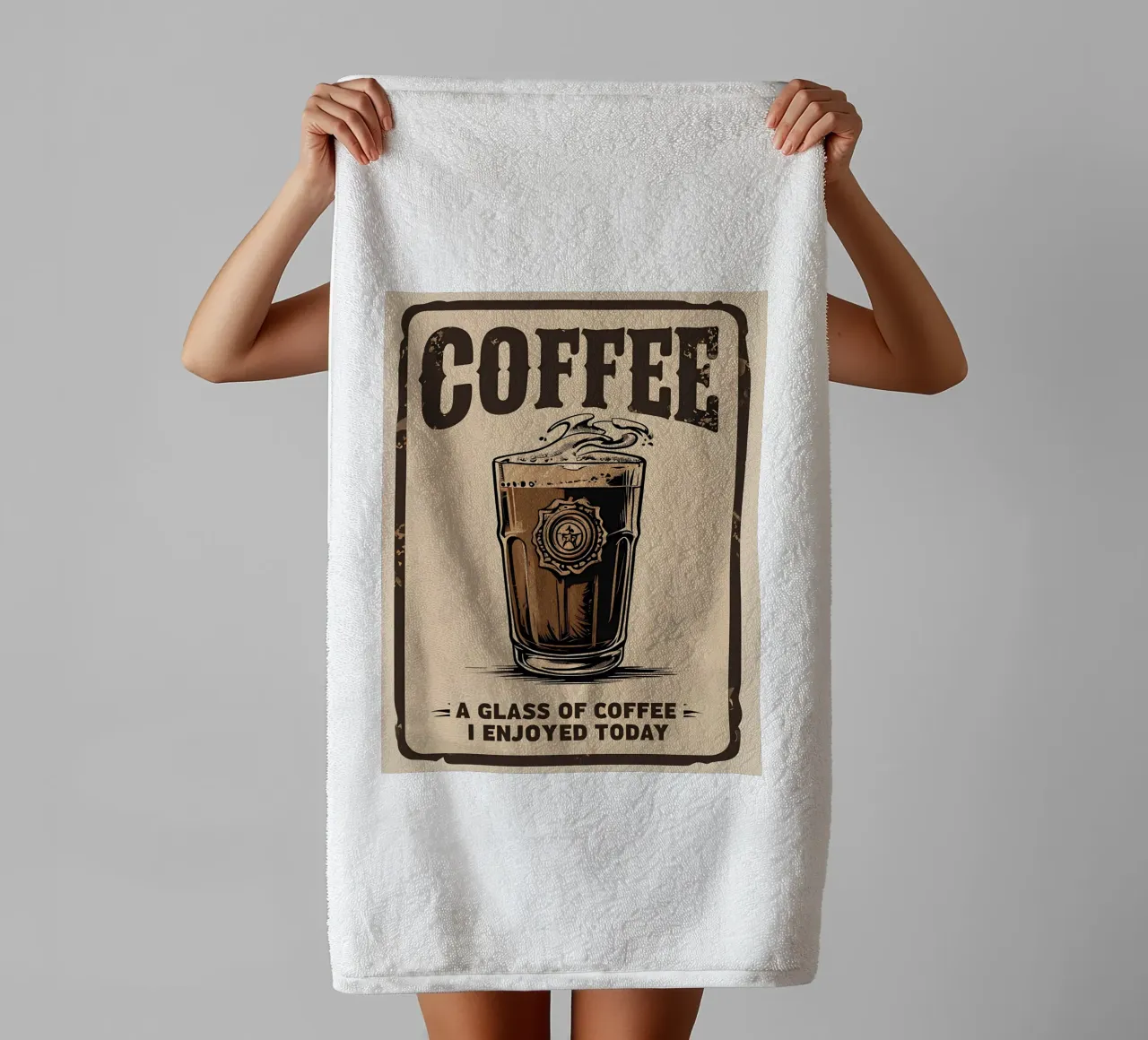 Caffè Un bicchiere di caffè che ho gustato oggi asciugamano da bagno da RETRO VINTAGE EDITION