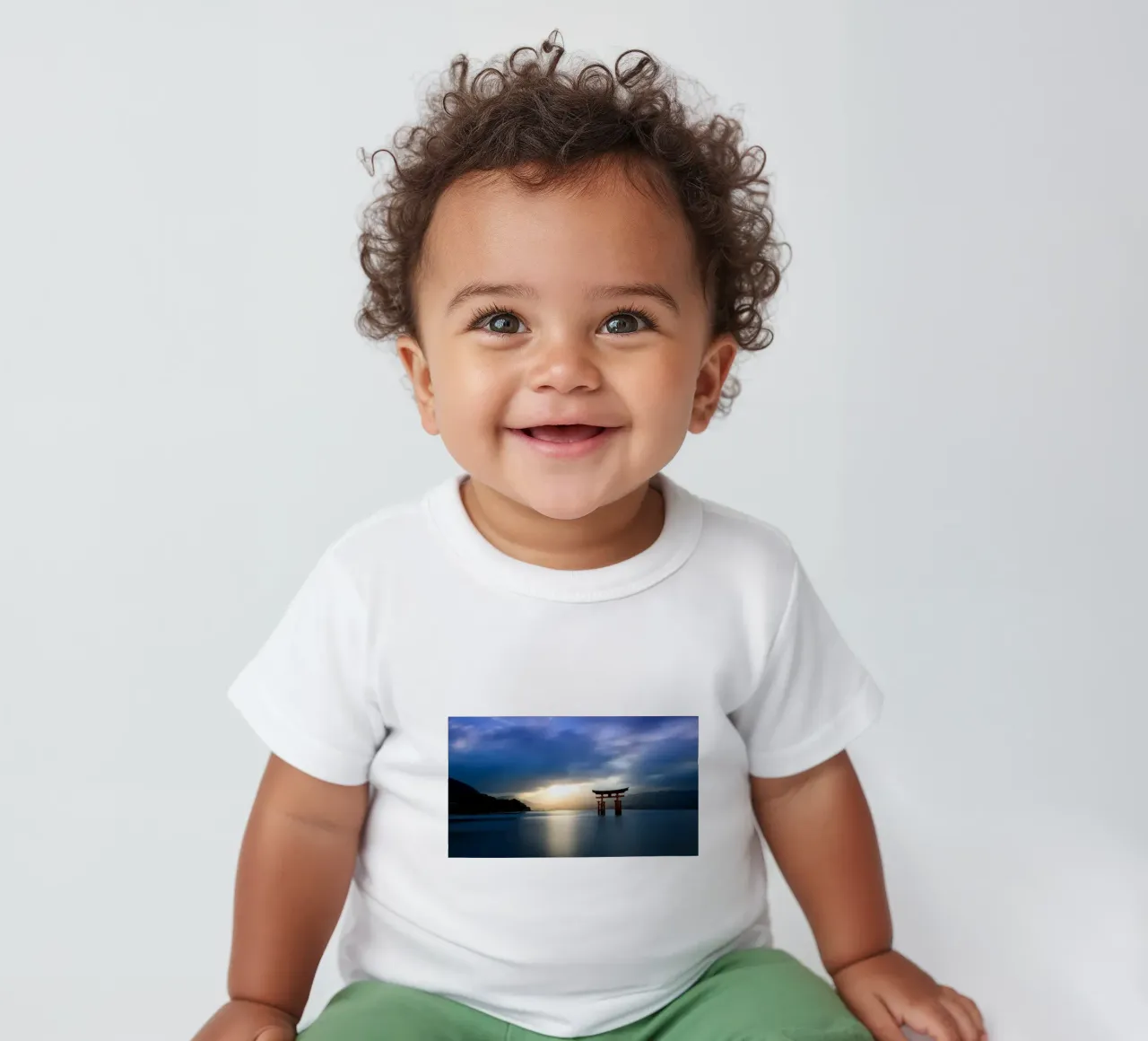 73 Stadt Baby T-Shirt von Bttn