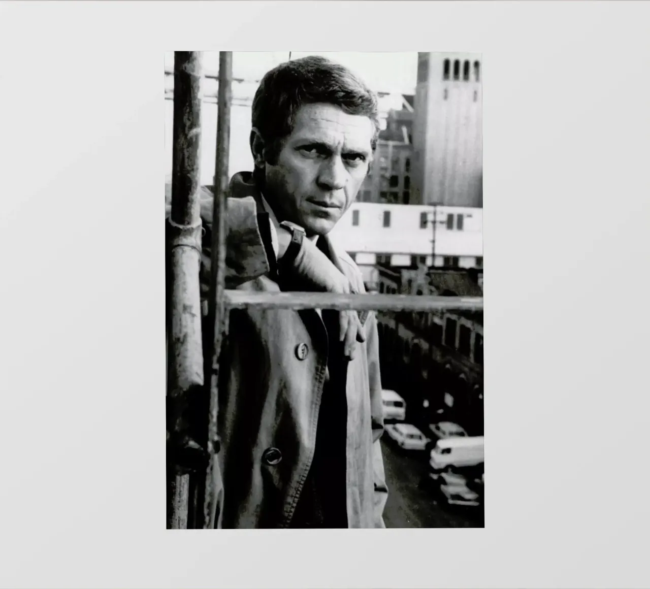 Steve McQueen in Bullitt, 1968 pellicola backlit da Gallery Print and Art Limited