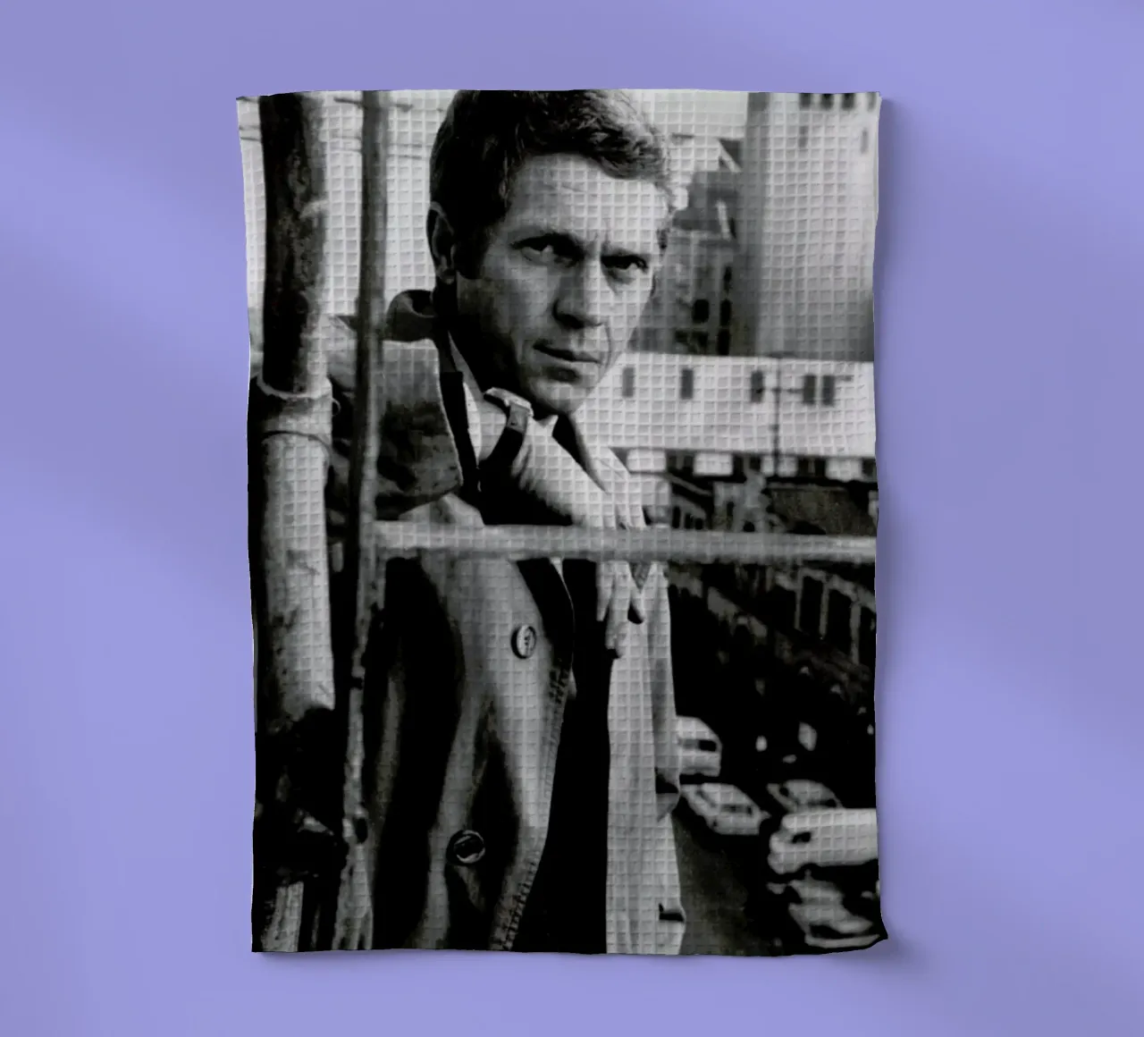 Steve McQueen in Bullitt, 1968 canovaccio da cucina da Gallery Print and Art Limited