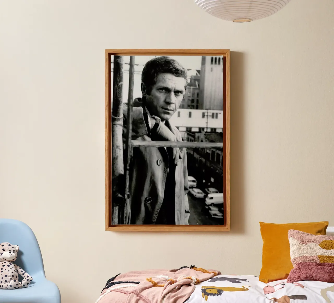 Steve McQueen in Bullitt, 1968 tela con Cornice a cassetta da Gallery Print and Art Limited