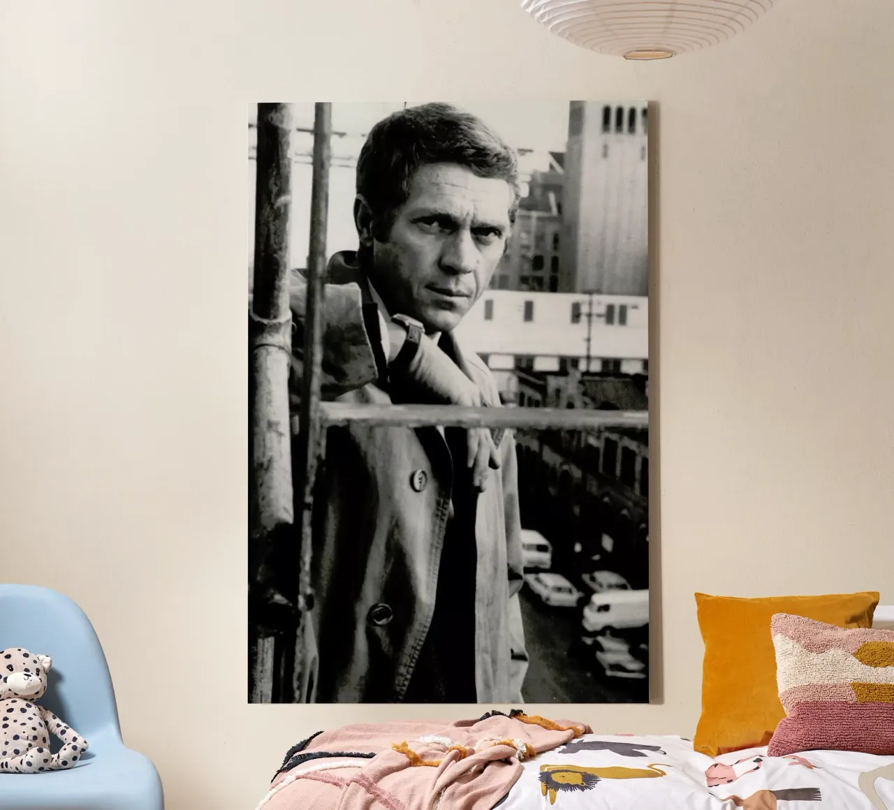 Steve McQueen in Bullitt, 1968 tela con Cornice a cassetta da Gallery Print and Art Limited