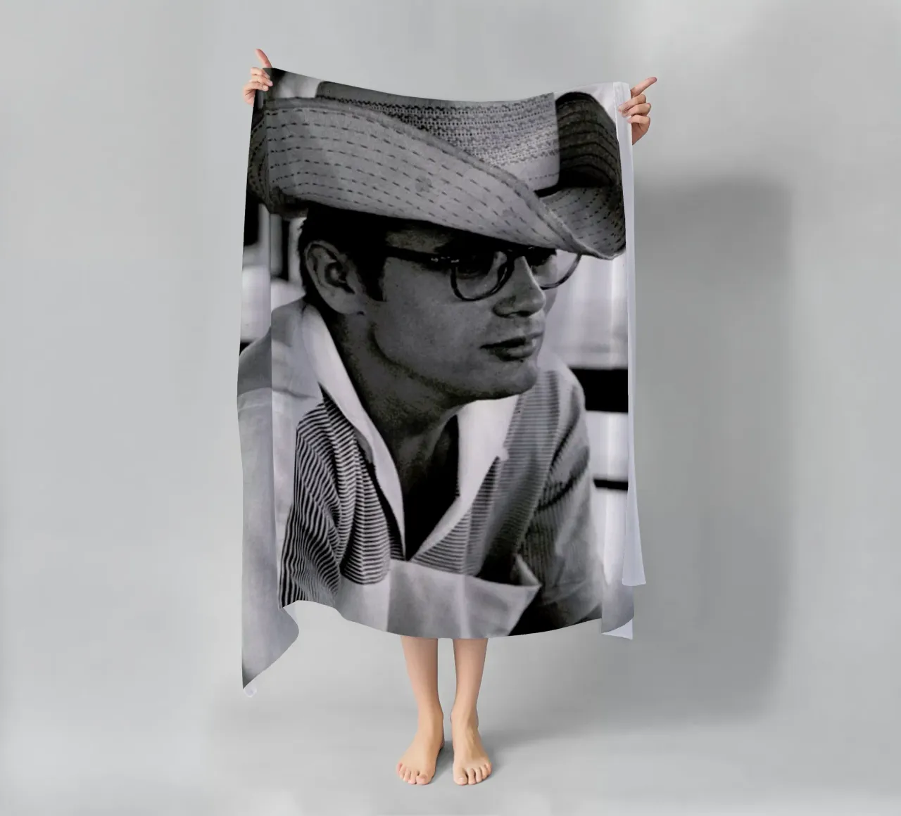 James Dean with Cowboy Hat telo mare da Gallery Print and Art Limited