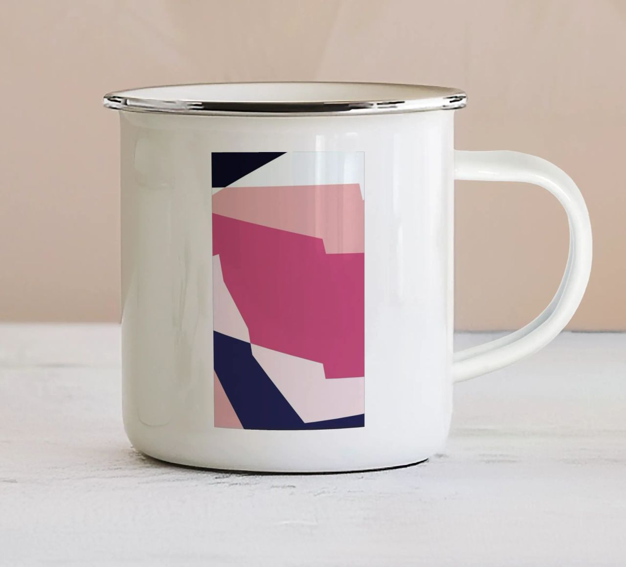 Pinnacle 2 tazza in smalto da Jonathan Lawes