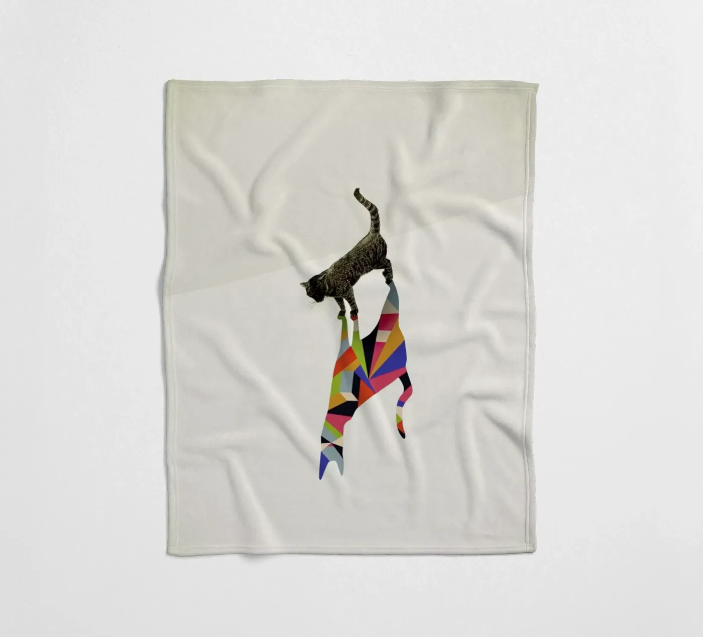Walking Shadow - Cat Fleecedecke von Jason Ratliff