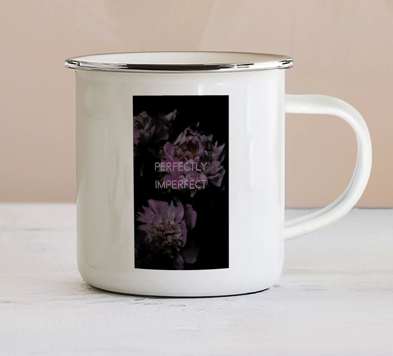 Perfectly imperfect tazza in smalto da Oh Darling