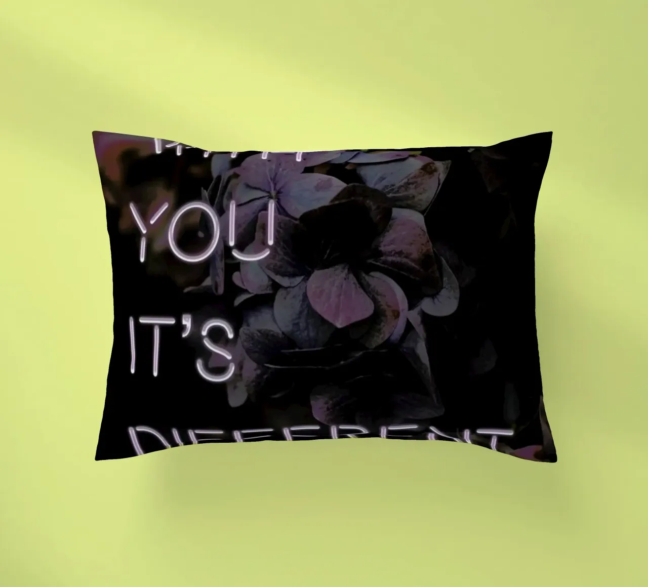 With you it's different cuscino da Oh Darling