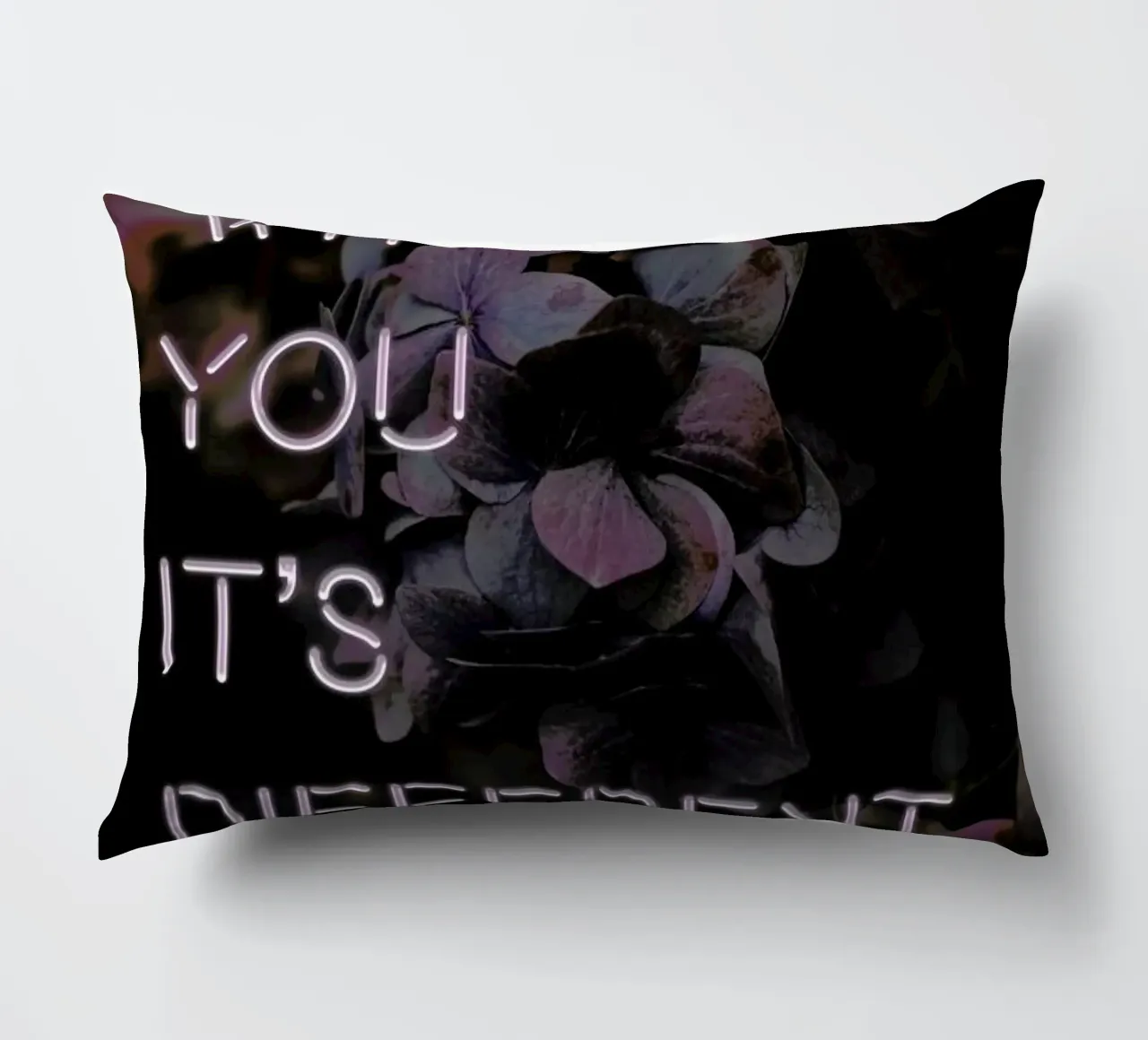 With you it's different cuscino da Oh Darling