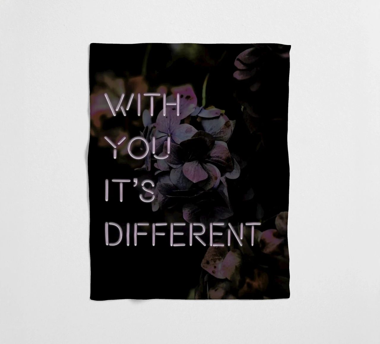 With you it's different coperta in pile da Oh Darling