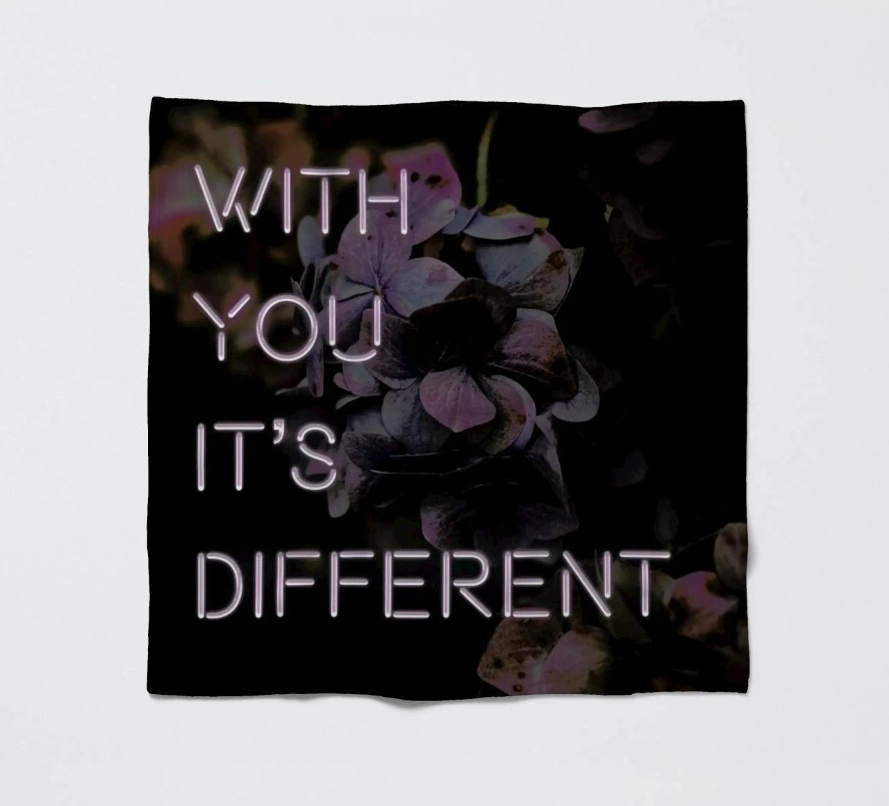 With you it's different coperta in pile da Oh Darling