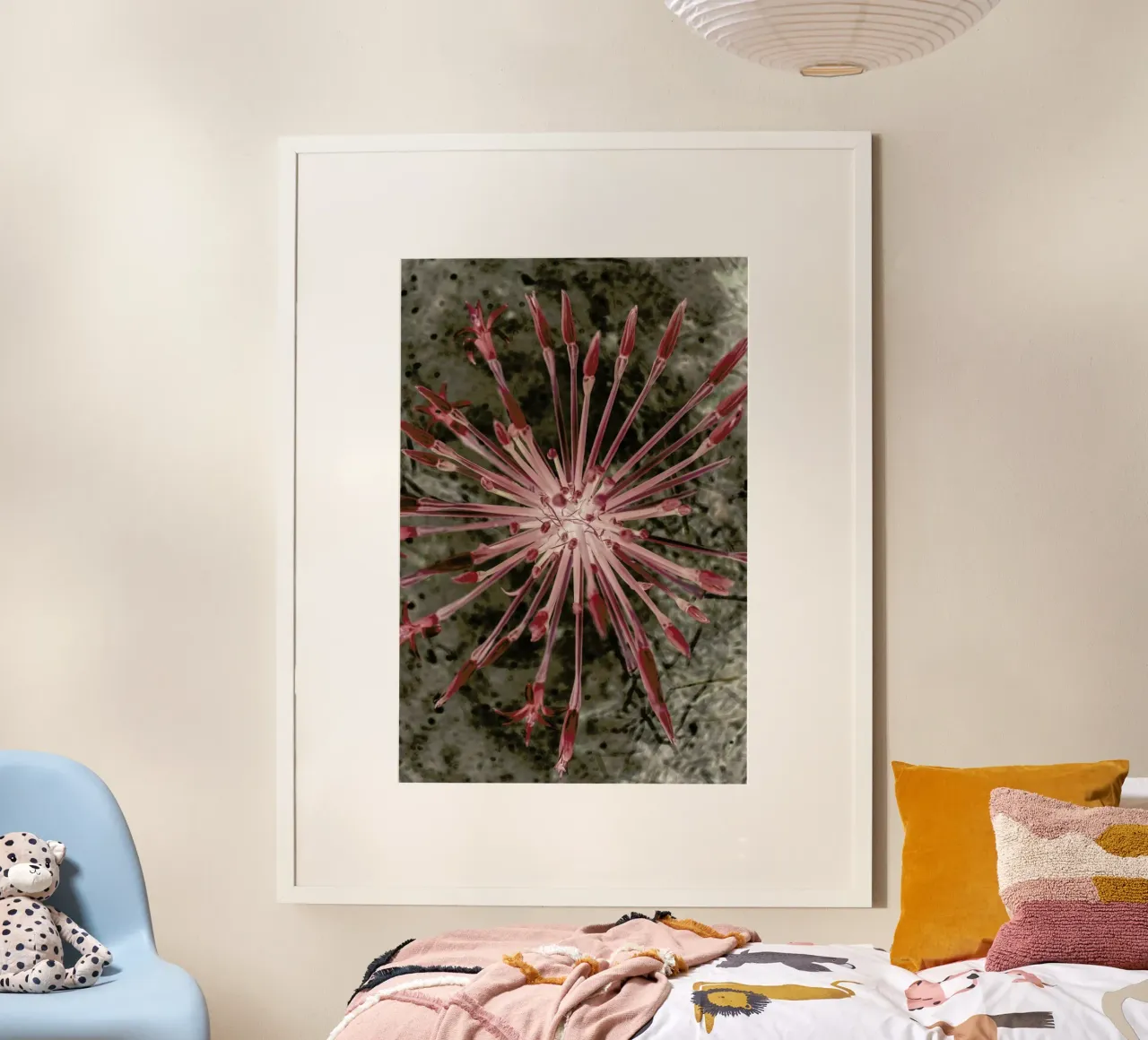 Fire Lilly poster con telaio in plastica da Shot By Clint