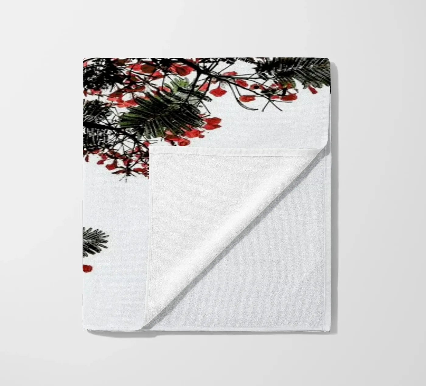 Flamboyant strandhanddoek van Shot By Clint