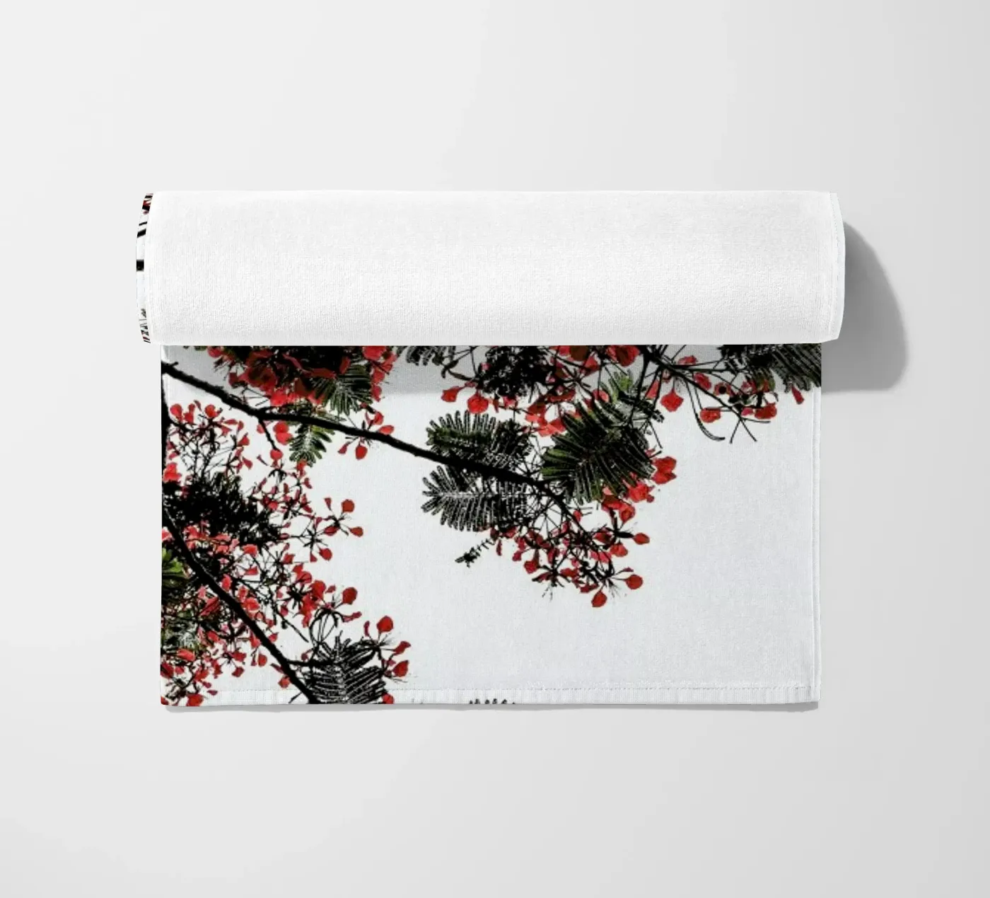 Flamboyant strandhanddoek van Shot By Clint