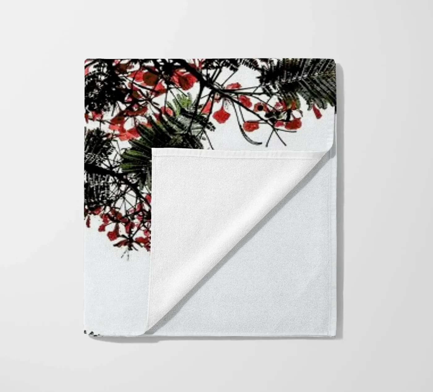 Flamboyant strandhanddoek van Shot By Clint