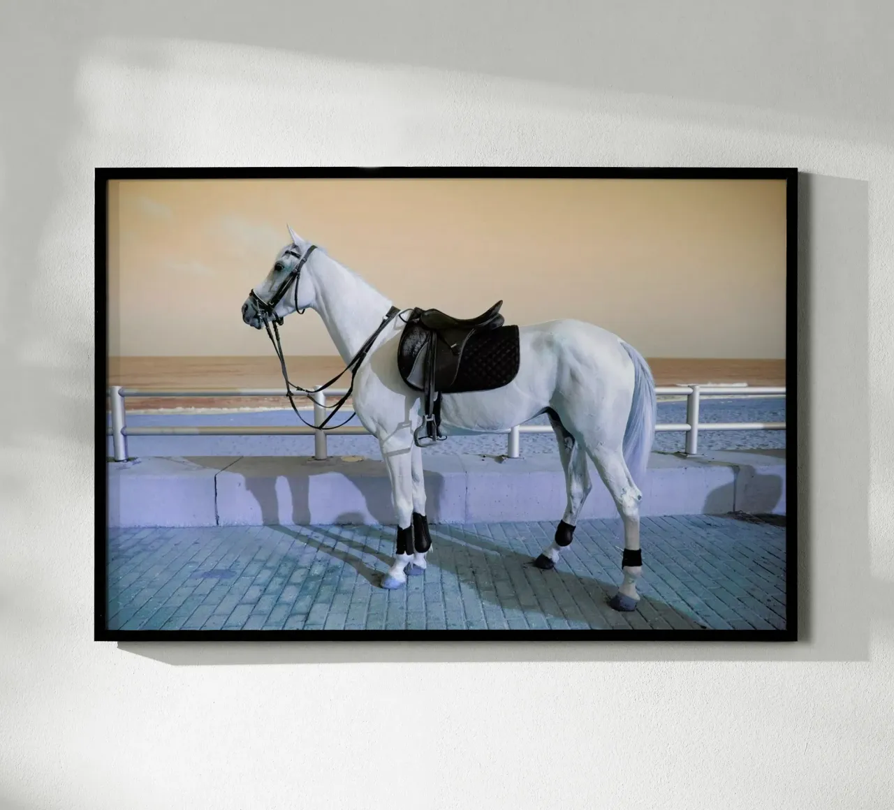 Horse poster con telaio in alluminio da Lara Zankoul