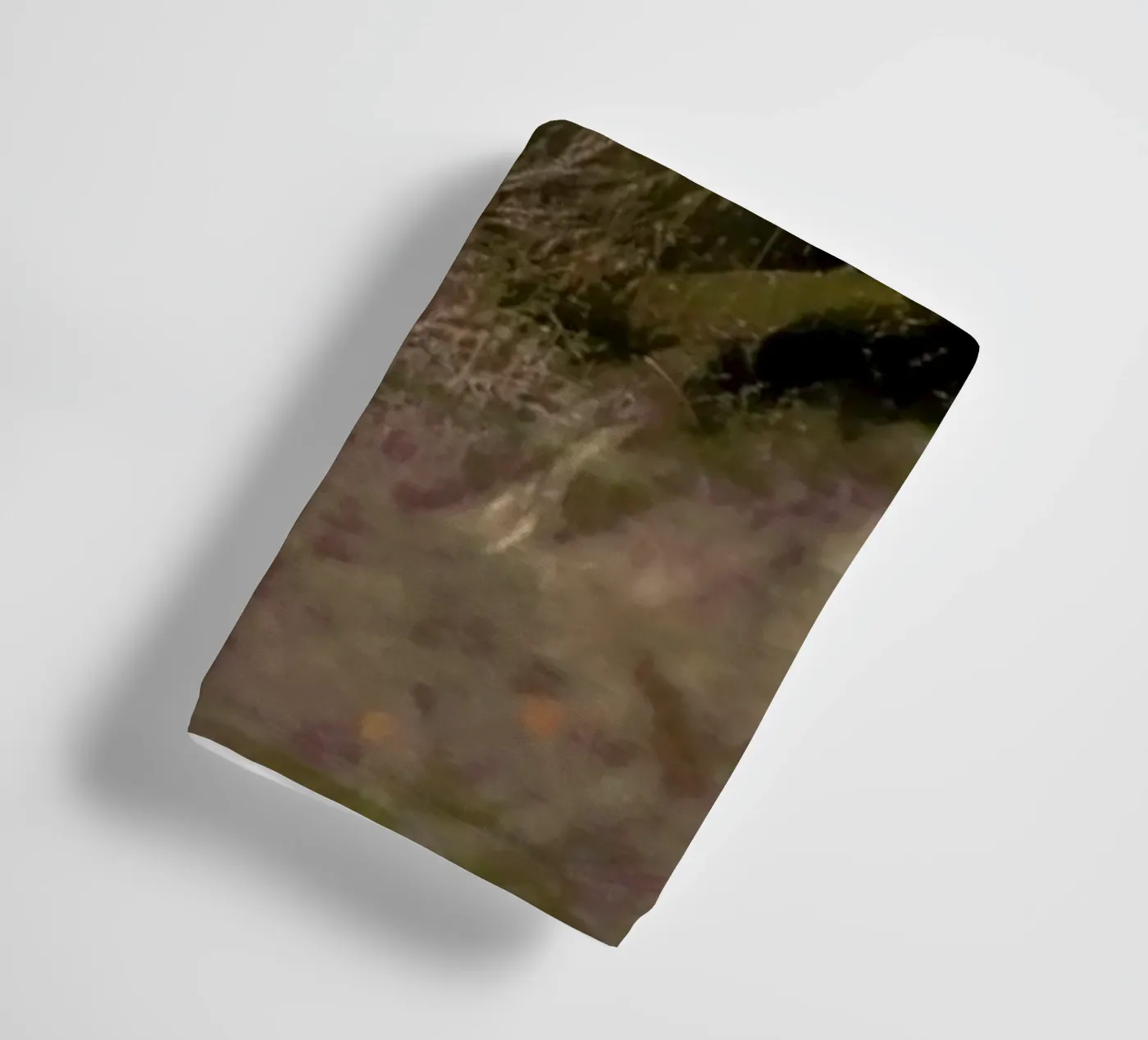 Andra 12 towel by Ana Topoleanu