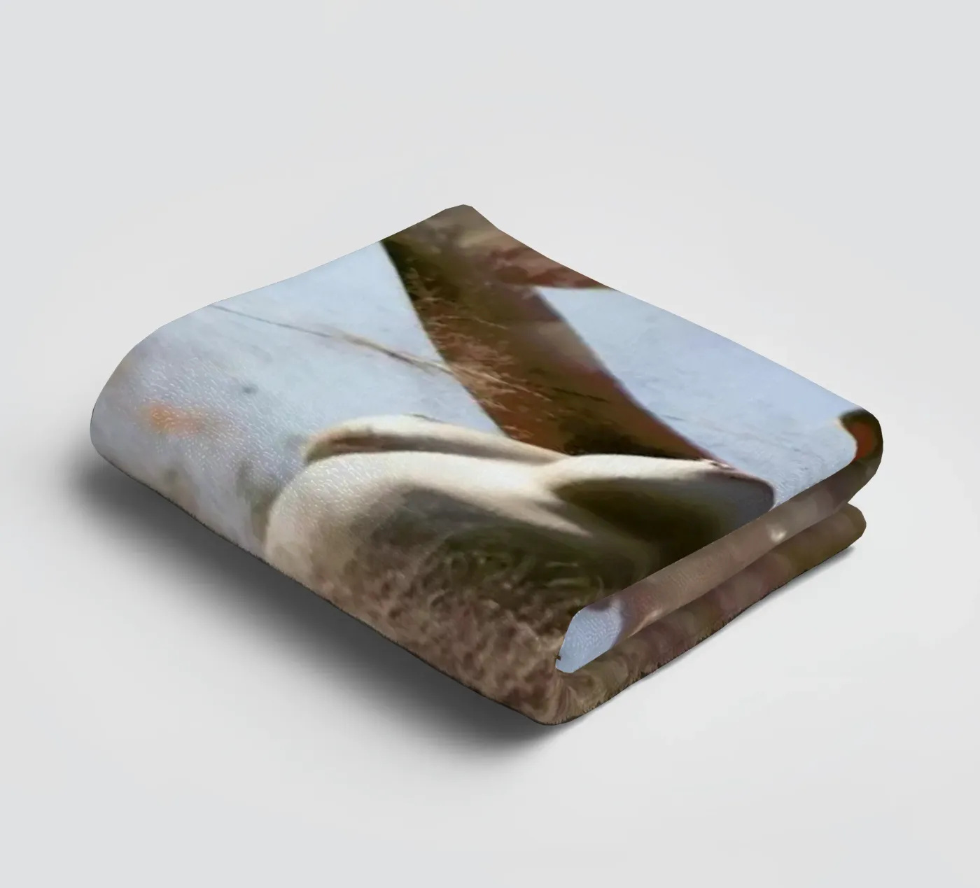 Andra 12 towel by Ana Topoleanu