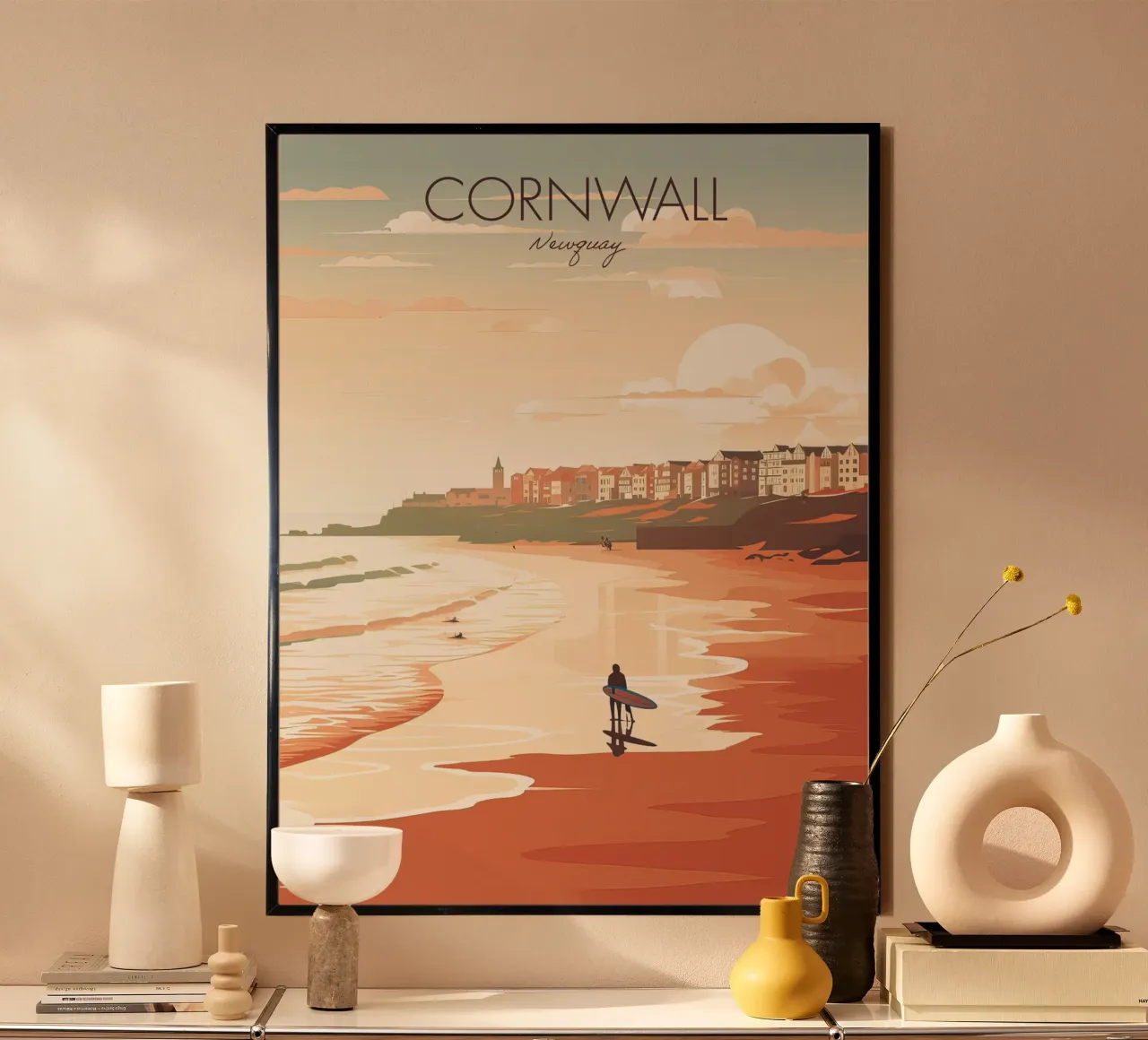 Cornovaglia, Inghilterra, Newquay Surfer Viaggi d'epoca poster con telaio in plastica da Peaches Art Prints