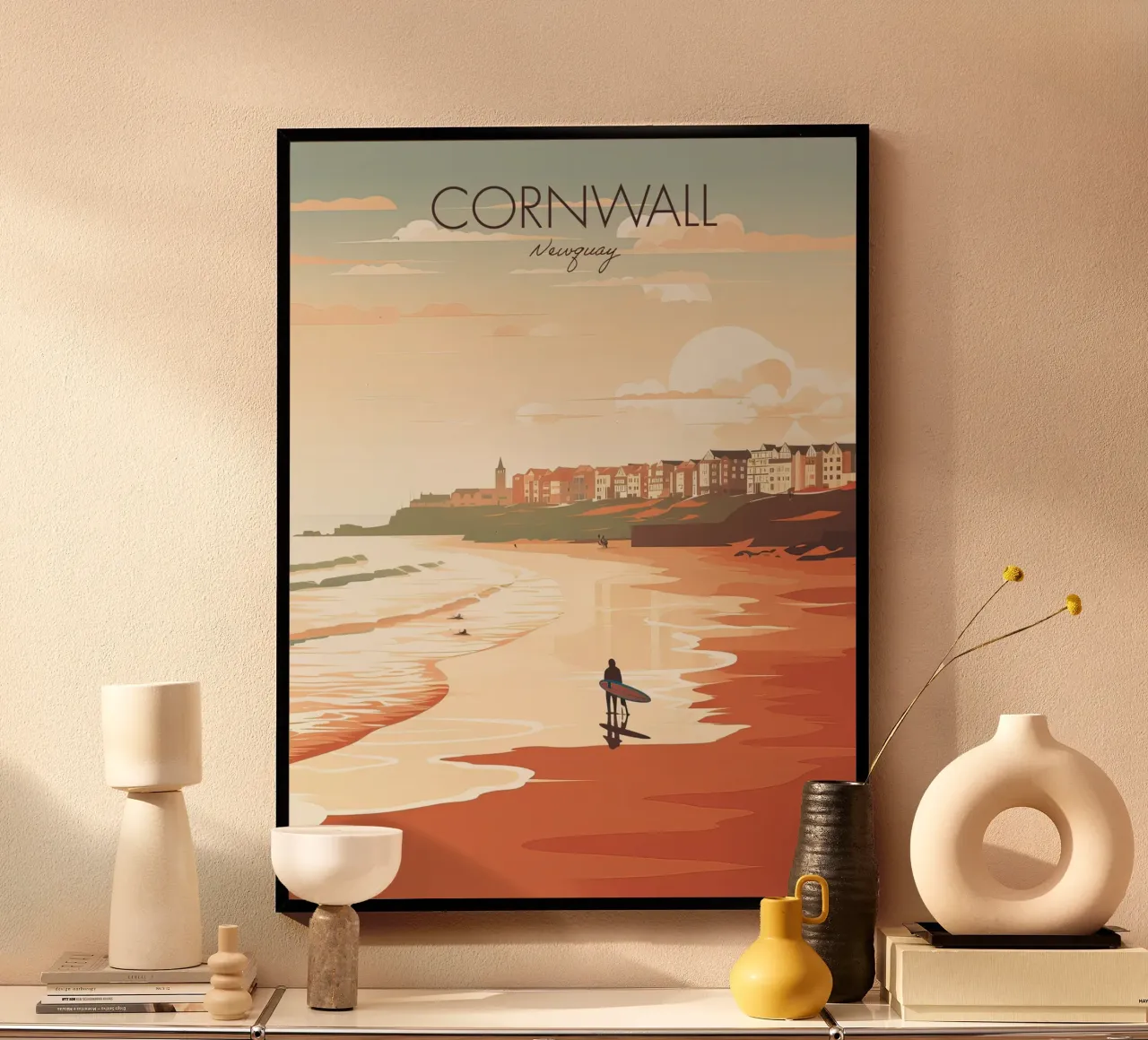 Cornovaglia, Inghilterra, Newquay Surfer Viaggi d'epoca poster con telaio in plastica da Peaches Art Prints