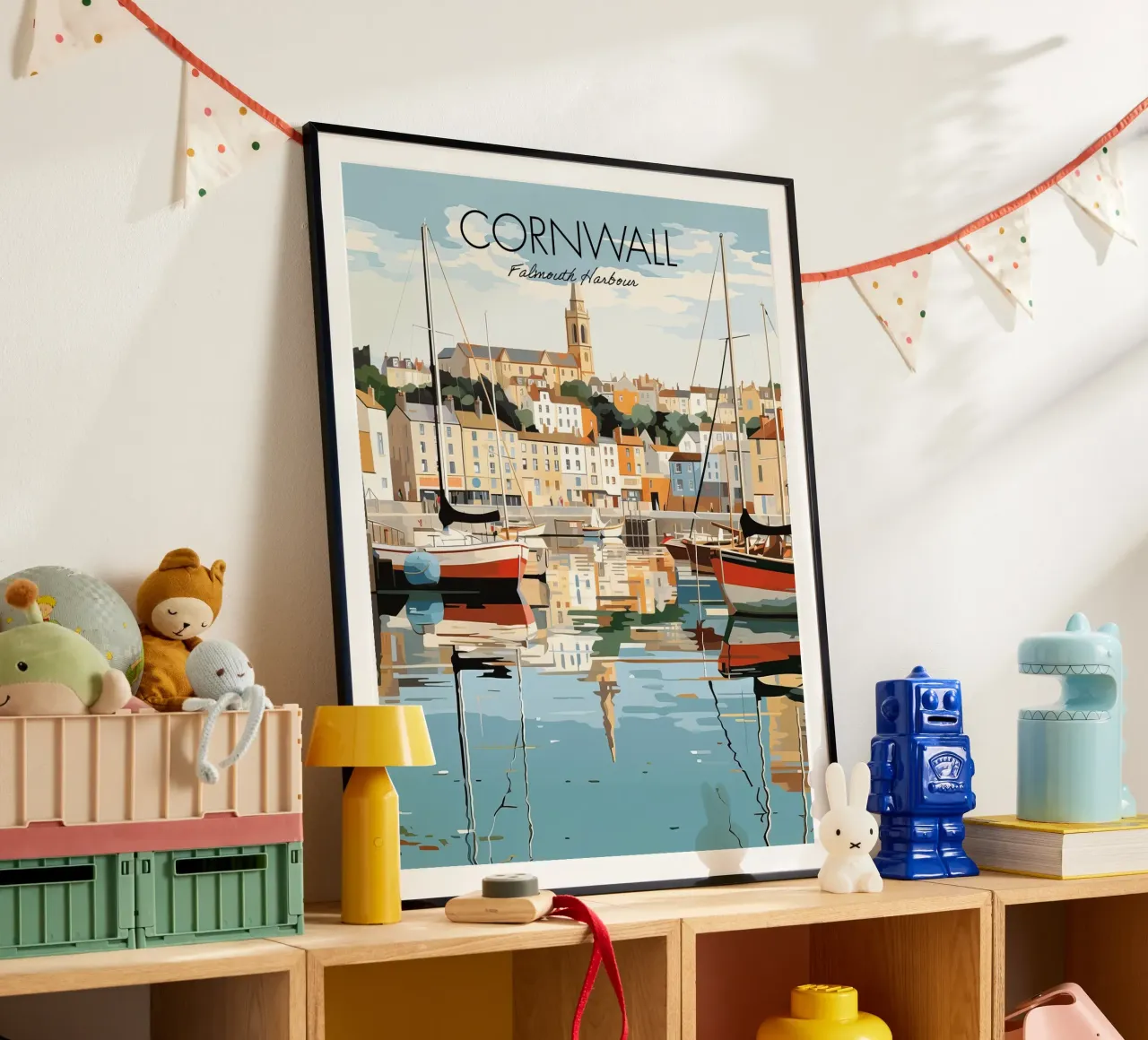 Cornovaglia, Inghilterra, Porto di Falmouth, Viaggi poster con telaio in plastica da Peaches Art Prints