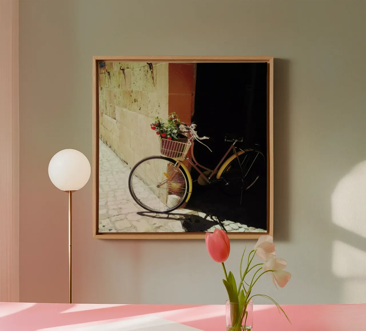 Gele fiets canvas met Baklijst van Cassia Beck Photography