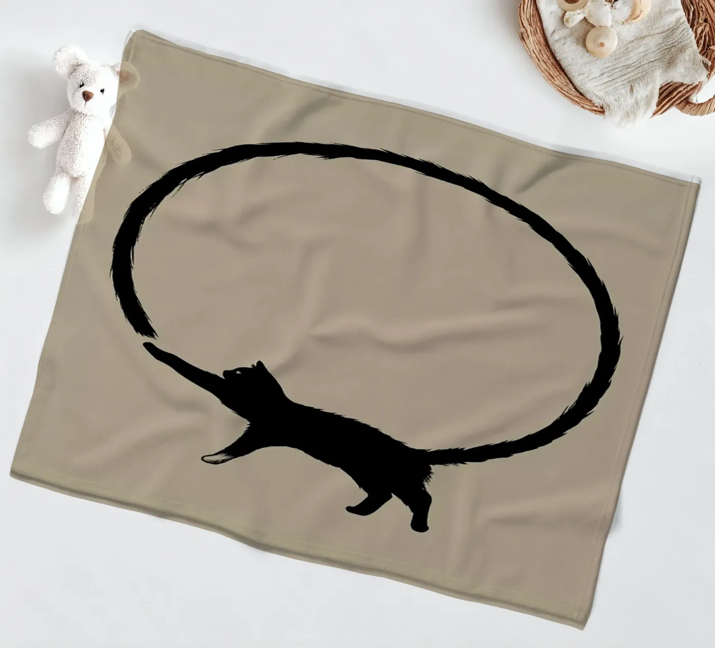 Cat Circle Fleecedecke von Jared Yamahata