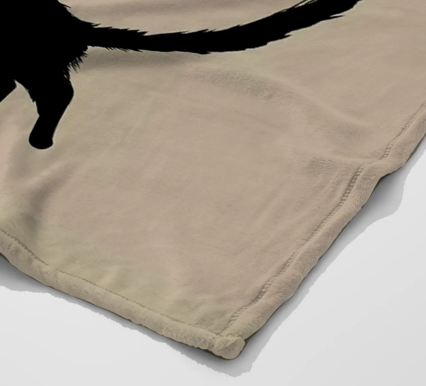 Cat Circle coperta in pile da Jared Yamahata