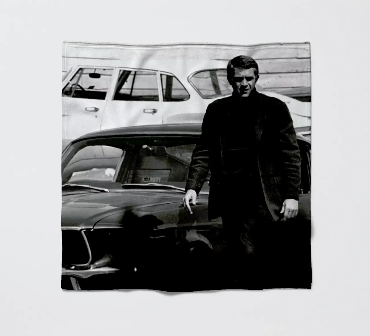 Steve McQueen in Bullitt, 1969 coperta in pile da Gallery Print and Art Limited