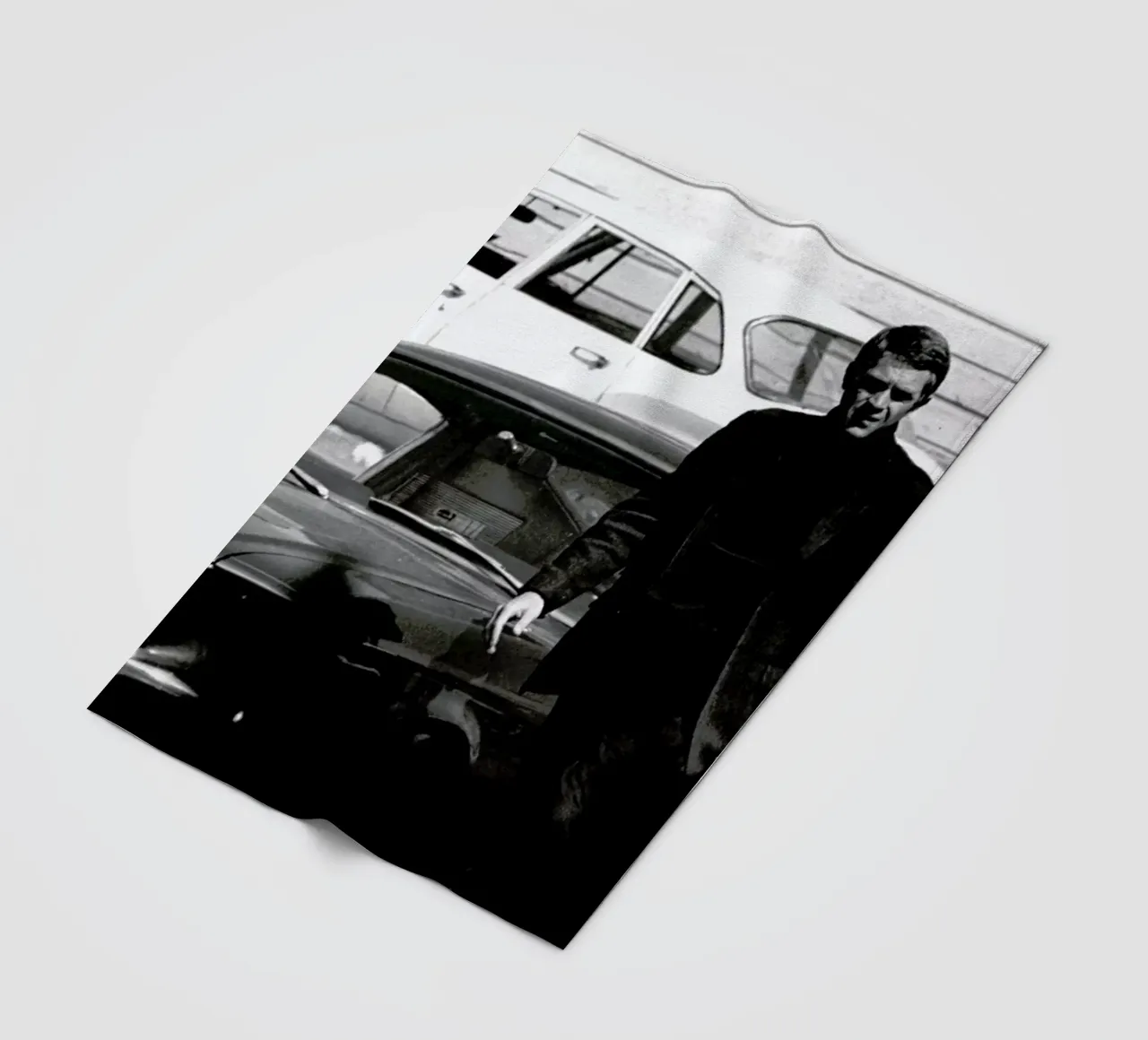 Steve McQueen in Bullitt, 1969 coperta in pile da Gallery Print and Art Limited