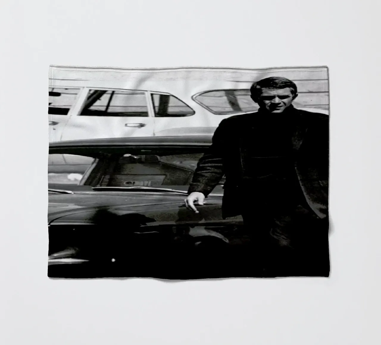 Steve McQueen in Bullitt, 1969 coperta in pile da Gallery Print and Art Limited