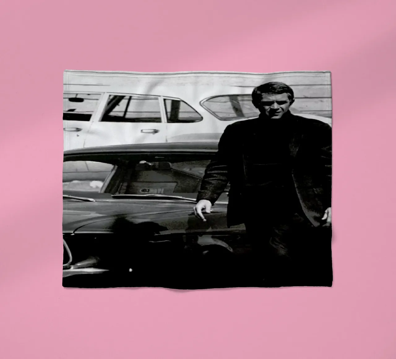 Steve McQueen in Bullitt, 1969 coperta in pile da Gallery Print and Art Limited
