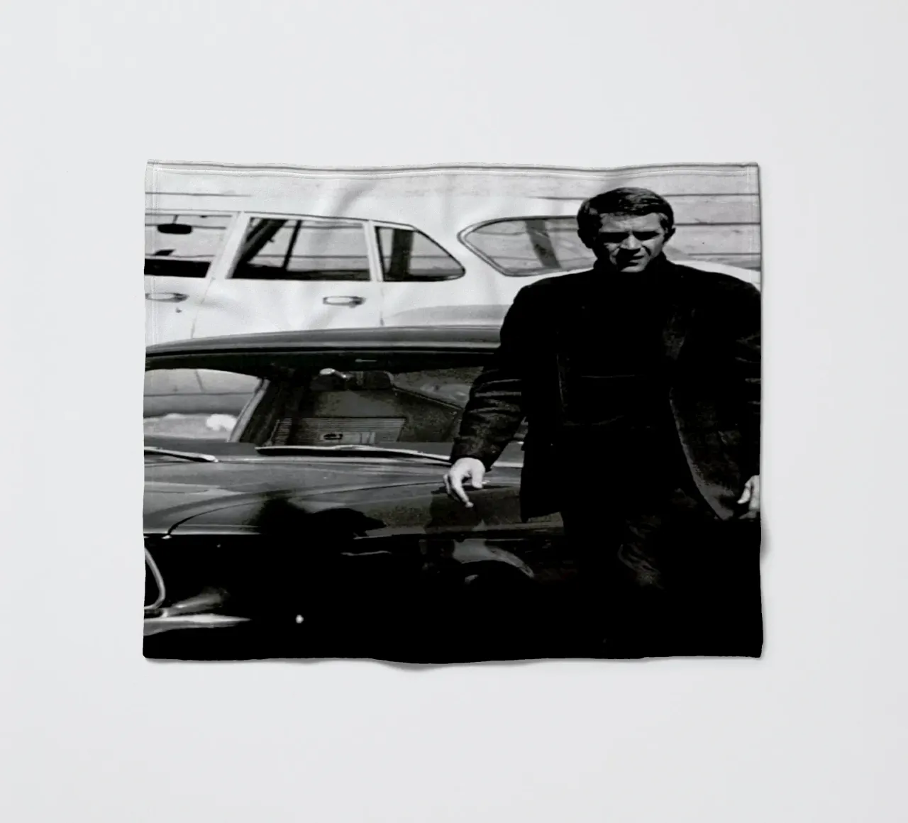 Steve McQueen in Bullitt, 1969 coperta in pile da Gallery Print and Art Limited